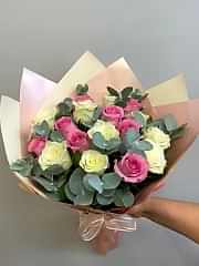 17 ADET Rengarenk buket çiçekler