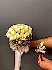 Beyaz Gül Gelin Çiçeği