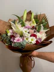 Pembe Tonlarda Buket