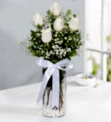 Cam Vazoda 5 Beyaz Gül